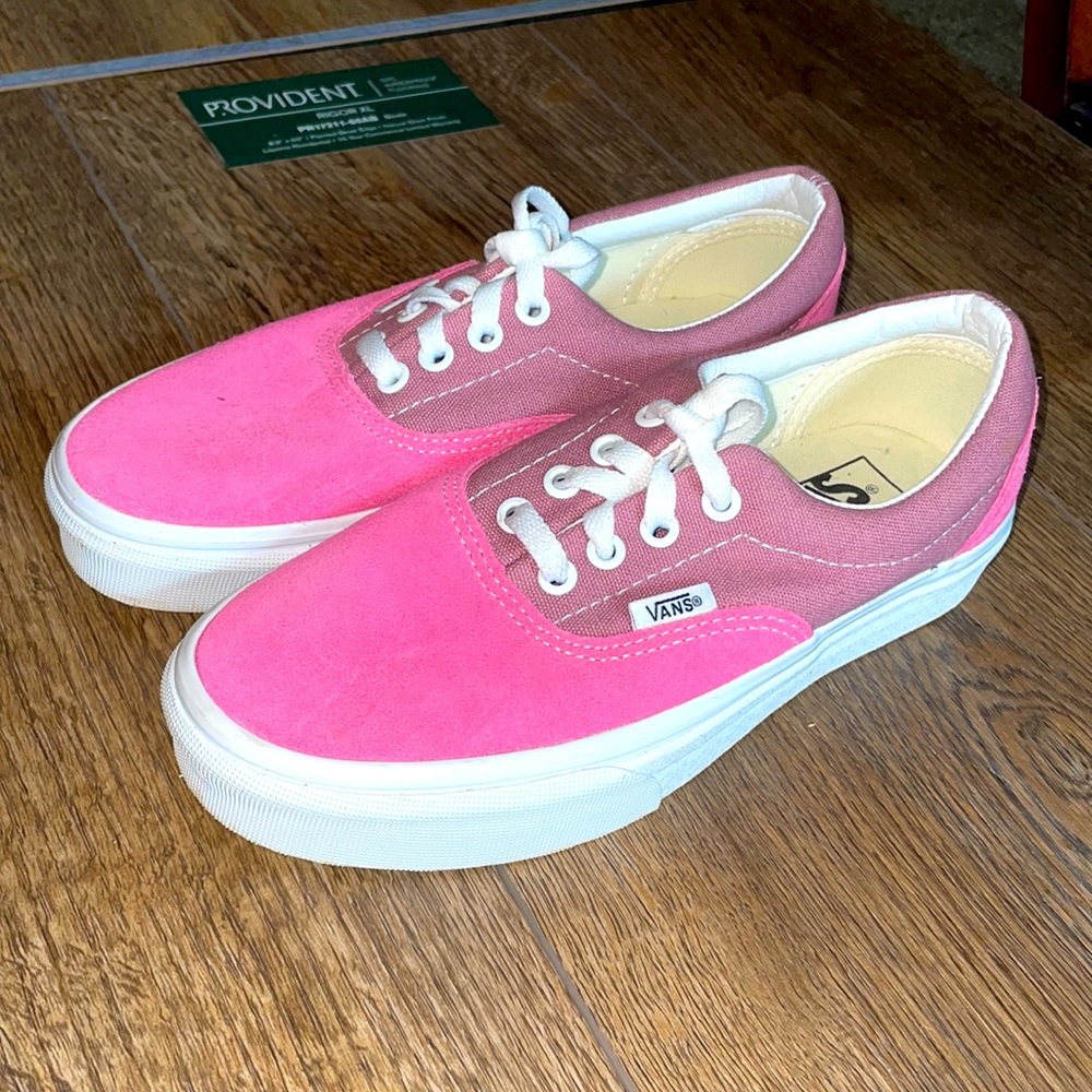 💕Vans shoes Womens size 6.5💕